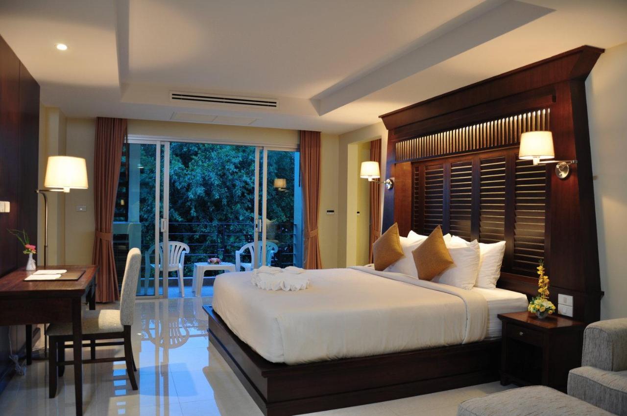 August Suites Pattaya Pokoj fotografie