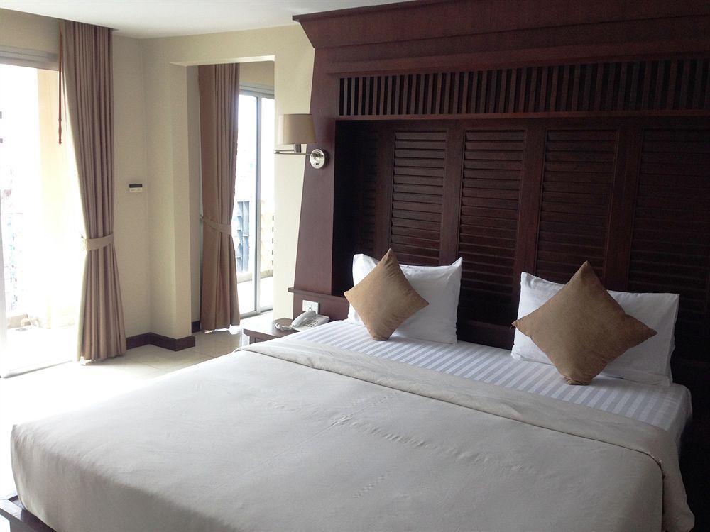 August Suites Pattaya Exteriér fotografie
